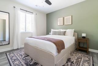 The Vibe on Durham XII 8789 - 1