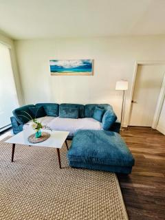 Beachside Luxury Apartment I Free Parking - 0