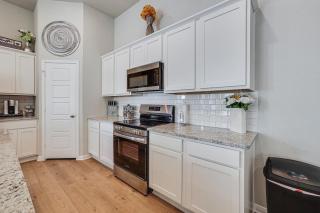 Golf, Shop and Explore San Antonio Retreat with Patio - 2