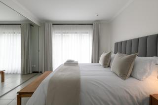 Cozy 2-Bedroom Apartment with Pool & Gym near Fourways Mall and Hospital - 9