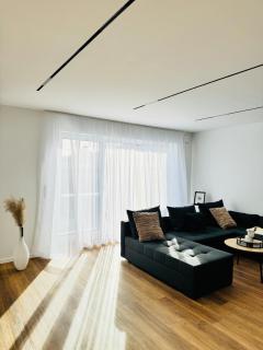 NEUE! Schöne , helle familienfreundliche 3 Zimmer Wohnung - 0