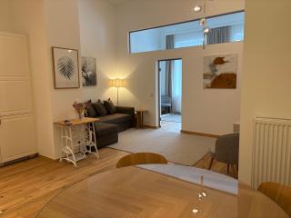 Mitten in der Altstadt und der Thermenregion, neu und ruhig - 1