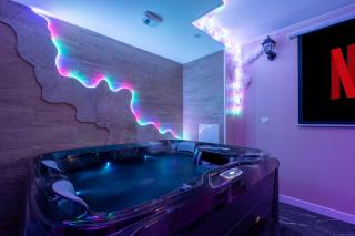 Logement paradis jacuzzi cinéma - 9