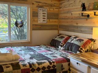 Umpqua's Last Resort - Wilderness Cabins, RV Park & Glamping - 4