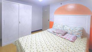 Bright & Airy Loft Cambridge Village Charm - 7