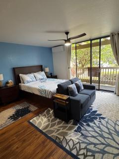 Newly remodeled with Aloha - 0