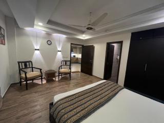 Modern 1-Bedroom Apartment in Bahria Phase 1 - 9