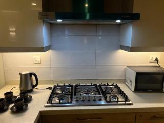 Modern 1-Bedroom Apartment in Bahria Phase 1 - 5