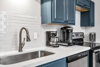 Spacious Shotgun in Mid-City Live Like a Local - 6