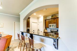 Spacious and Family-Friendly! TAMU Townhome with Yard - 1