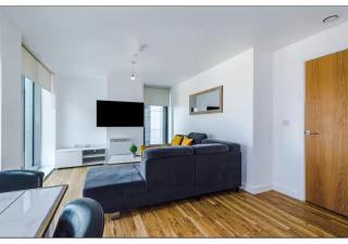 Luxury 3 Bedroom Penthouse Apartment - 6