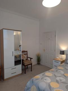 SWANAGE WELL PRESENTED 2 BEDROOM APARTMENT CLOSE to BEACH - 6