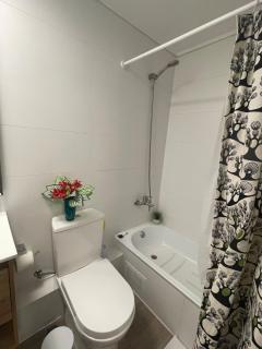 24h Reception Free Parking Opaque Curtain Wifi - 9