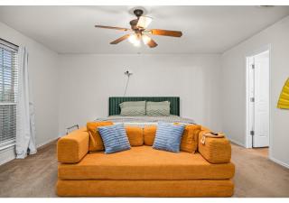 8 King Bds - Sleep23 - Massage Chair - Cold Plunge - San Antonio - 9