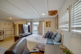 5 Mi to Dtwn Riverside and Hospital! Remote-Work Hub - 1