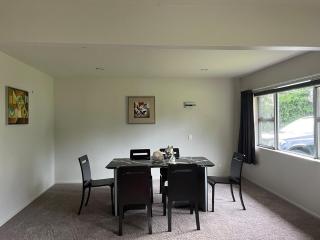 Hamilton Greenhill Lodge - Private Pool & Easy Highway Access - 2