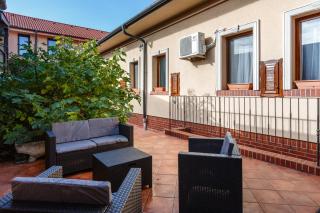 Old Town Treasure Apartments - 8