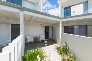 Unit 8 8- 10 Electra Parade Harrington - 8