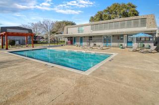 Townhouse A plus location pool long stay discounts - 8