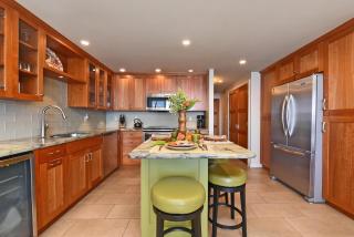 Papakea L303 · PK L303 Kaanapali BeachFront 2BD w Ocean View Poo - 9