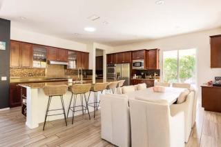 Navigate Stays Palm Springs Pool House w Ping Pong - 3