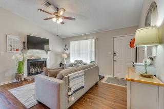 Golf, Shop and Relax Pensacola Condo 12 Mi to Beach - 7