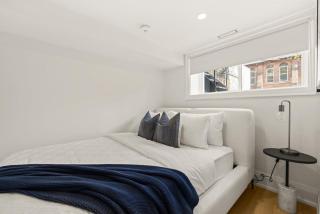 Bright 1Bedroom Escape in Torontos West End - 9