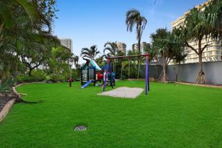 Ocean View 2-Bed with Pool, Tennis Court & BBQ - 3