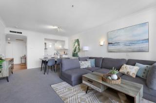 Ocean View 2-Bed with Pool, Tennis Court & BBQ - 1