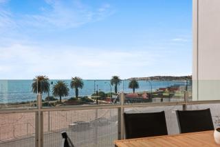 The Penthouse with Views - 9