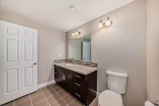 Waterfront Home, Fireplace, 90 min to Banff - 3