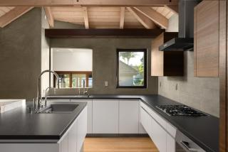 2204 and a half Waterfront Dr - 1