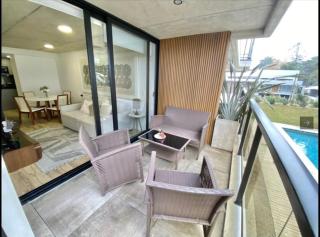 Modern beachfront apartment with pool - 9