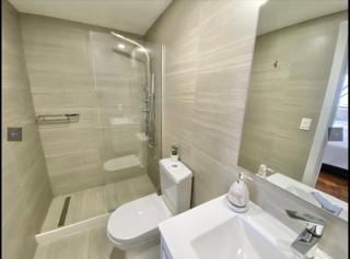 Modern beachfront apartment with pool - 4