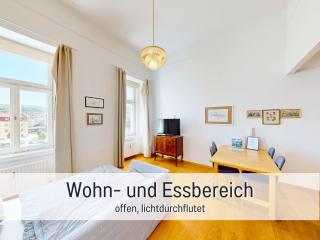 Suite Marie Antoinette, Blick auf den Stadtplatz, Traunseeblick - ideal für Paare und Kulturinteressierte - 9