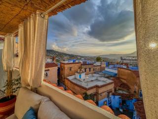 Chambre Lumineuse avec Vue Ruelle Bleue et Terrasse - 9