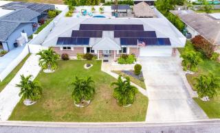 Coastal Family Resort Heated Private Pool, Game Room, Luxe interiors near beach 3508 - 9