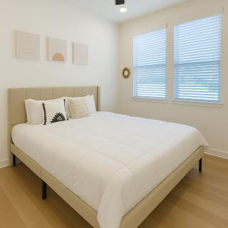 Worker friendly A plus Location Warm and Cozy - 9