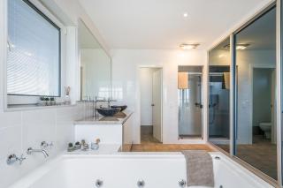 Oceans View - Luxury Apartment with ocean views - 5