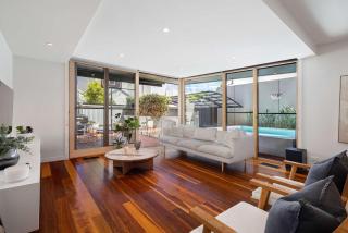 Cremorne Charm 5 Bedroom with a Heated Pool - 7