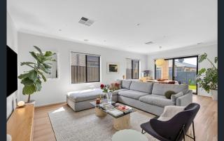 Waves & Moore Sleeping 8 Aircon Geelong Wineries Firepit Garage Aircon - 7