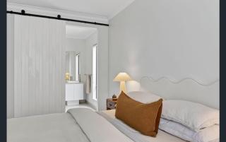 Waves & Moore Sleeping 8 Aircon Geelong Wineries Firepit Garage Aircon - 5