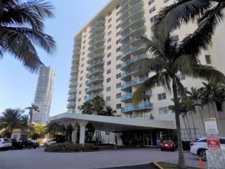 Beautiful Sunny Isles apt 1br with PRIVATE TERRACE - 6