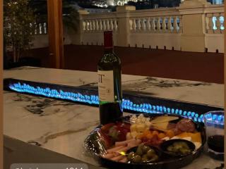 The Cubicle Hostal- Rooftop Gothic Cathedral views - 7