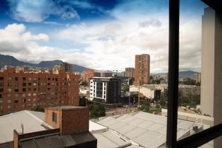 Corferias Embajada Usa Centro Aeropuerto Mascotas Coliving Coworking - 3