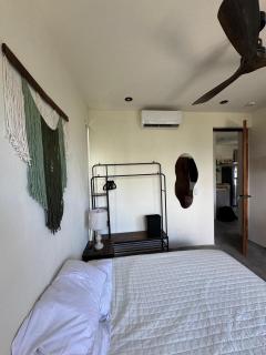 2 Bdrm-2 Baths Apartment for groups & music lovers - 6