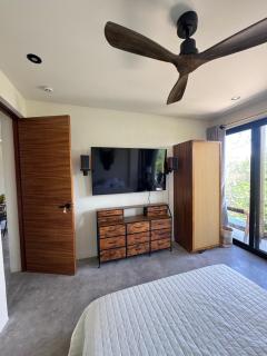 2 Bdrm-2 Baths Apartment for groups & music lovers - 1