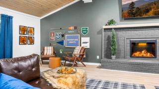 Lodge-Style Home Near Gatlinburg w Theater Hot Tub Game Room Evergreen Escape by AvantStay - 3