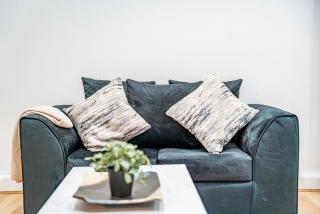 4 Bedroom Eltham House in Greenwich - 4