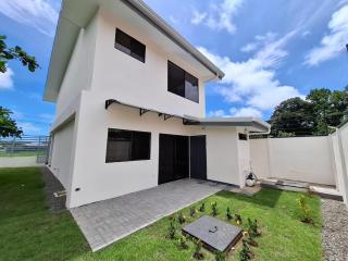 New, spacious, and close from the beach - 9